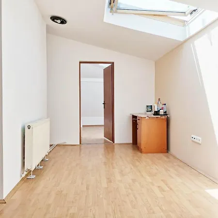Appartement 2 Room Apartment Inside House *
